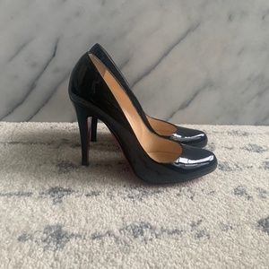 Christian Louboutin  Black Décolleté 868 Patent